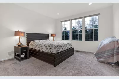 61 Pacific Avenue, Hawthorn Woods, IL 60047 - Photo 13