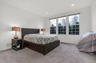 61 Pacific Ave, Hawthorn Woods, IL 60047 - Photo 13