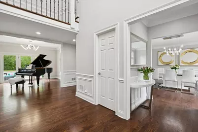 180 S Suffolk Lane, Lake Forest, IL 60045 - Photo 7