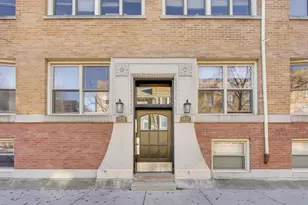 1215 W Sunnyside Ave, Chicago, IL 60640 - Photo 23