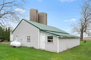 4799 Center Rd, Rochelle, IL 61068 - Photo 37