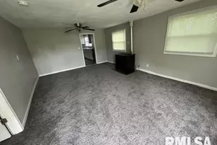 6812 33rd St, Moline, IL 61265 - Photo 3