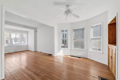 1623 W Bryn Mawr Avenue, Chicago, IL 60660 - Photo 9