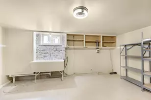 360 Streamside Dr, Harvey, IL 60426 - Photo 15