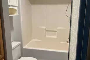 304 S 3rd St, Kirkland, IL 60146 - Photo 9