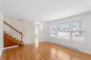 11053 Mandel Ave, Westchester, IL 60154 - Photo 5