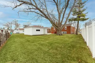 11053 Mandel Ave, Westchester, IL 60154 - Photo 23
