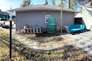 694 Parkway Ave, Elgin, IL 60120 - Photo 7