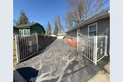 694 Parkway Avenue, Elgin, IL 60120 - Photo 3