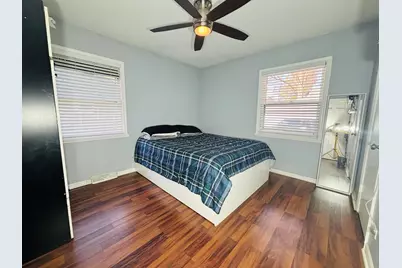 694 Parkway Avenue, Elgin, IL 60120 - Photo 17