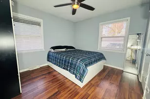 694 Parkway Ave, Elgin, IL 60120 - Photo 17