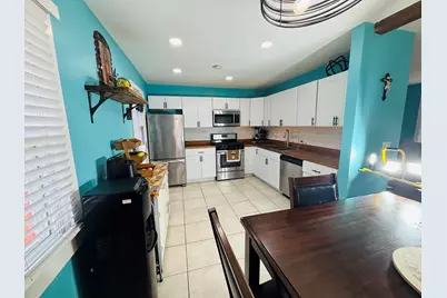 694 Parkway Avenue, Elgin, IL 60120 - Photo 11