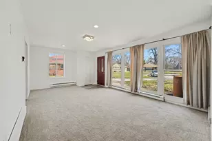 8 Mantua Ct, Park Forest, IL 60466 - Photo 5