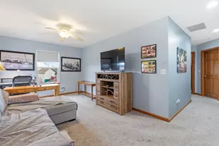 3713 Mustang Rd, Joliet, IL 60435 - Photo 13