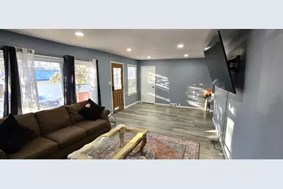 176 E Grand Avenue, Fox Lake, IL 60020 - Photo 7