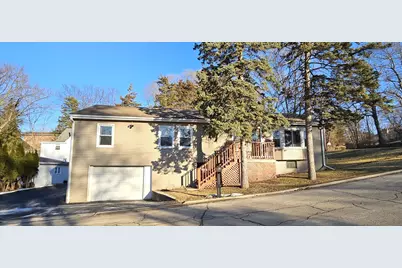 176 E Grand Avenue, Fox Lake, IL 60020 - Photo 3