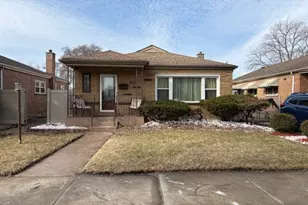 12816 S Laflin St, Calumet Park, IL 60827 - Photo 1