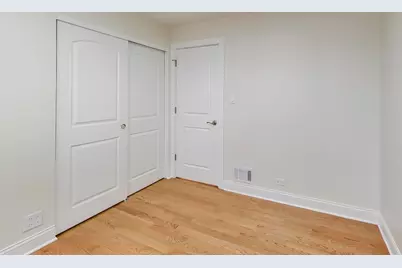 8628 Kimball Avenue, Skokie, IL 60076 - Photo 17