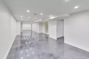 8628 Kimball Ave, Skokie, IL 60076 - Photo 19