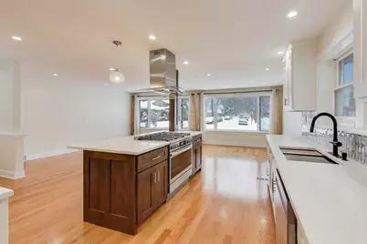 8628 Kimball Avenue, Skokie, IL 60076 - Photo 7