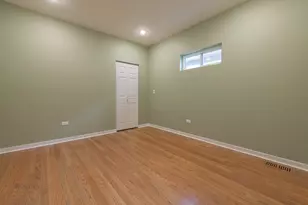 8044 S Clyde Ave, Chicago, IL 60617 - Photo 11