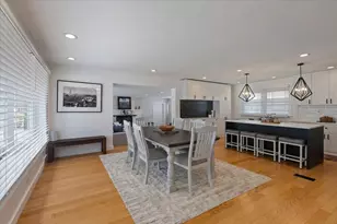 4155 Greenwood St, Skokie, IL 60076 - Photo 3