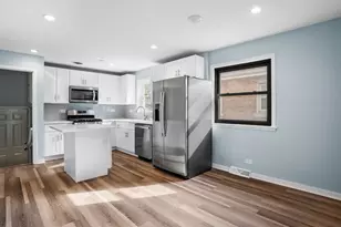 12321 S Green St, Calumet Park, IL 60827 - Photo 7