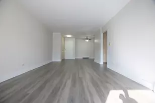 832 E Old Willow Rd, Prospect Heights, IL 60070 - Photo 3