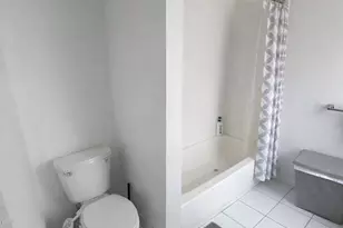 [Address not provided], Chicago, IL 60608 - Photo 7