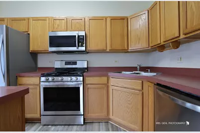 759 Cherry Creek Drive, Grayslake, IL 60030 - Photo 11