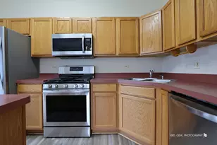 759 Cherry Creek Dr, Grayslake, IL 60030 - Photo 11