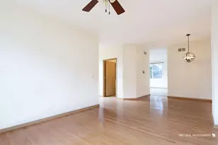 759 Cherry Creek Dr, Grayslake, IL 60030 - Photo 5