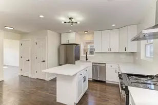 6218 W Foster Ave, Chicago, IL 60630 - Photo 13