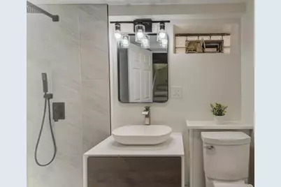 6218 W Foster Avenue, Chicago, IL 60630 - Photo 33