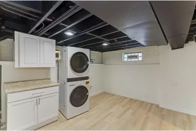 6218 W Foster Avenue, Chicago, IL 60630 - Photo 31