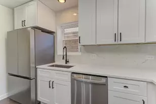 6218 W Foster Ave, Chicago, IL 60630 - Photo 15