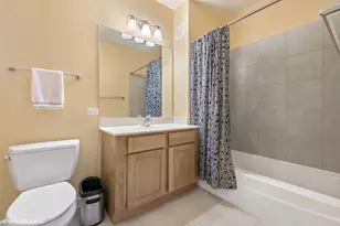 225 N Columbus Dr, Chicago, IL 60601 - Photo 27