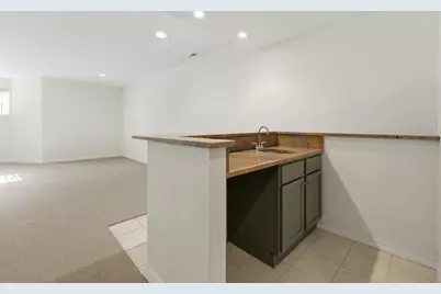 1042 W 34th Place, Chicago, IL 60608 - Photo 27