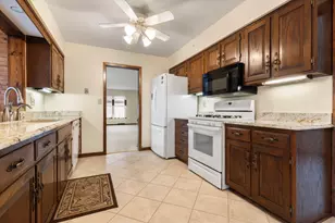 5746 Berwick Pl, Rockford, IL 61107 - Photo 19