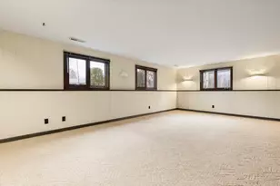 5746 Berwick Pl, Rockford, IL 61107 - Photo 7