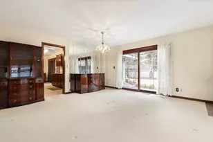 5746 Berwick Pl, Rockford, IL 61107 - Photo 11