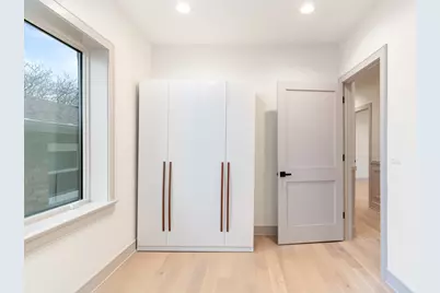 3317 N Avers Avenue, Chicago, IL 60618 - Photo 9