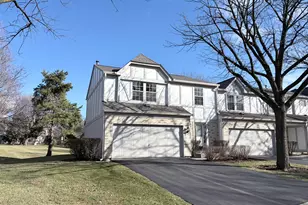 1428 W Sapphire Dr, Hoffman Estates, IL 60192 - Photo 1
