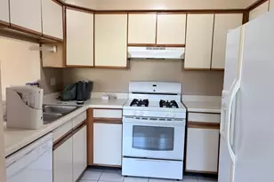 1428 W Sapphire Dr, Hoffman Estates, IL 60192 - Photo 5