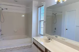 1428 W Sapphire Dr, Hoffman Estates, IL 60192 - Photo 9