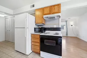 1729 Cedarbrook Ct, Sycamore, IL 60178 - Photo 17