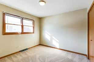 1131 Johnston Dr, Aurora, IL 60506 - Photo 7