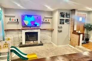 17308 Forestway Dr, East Hazel Crest, IL 60429 - Photo 9