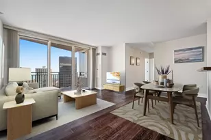 807 Davis St, Evanston, IL 60201 - Photo 5