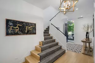 2035 N Orleans St, Chicago, IL 60614 - Photo 3